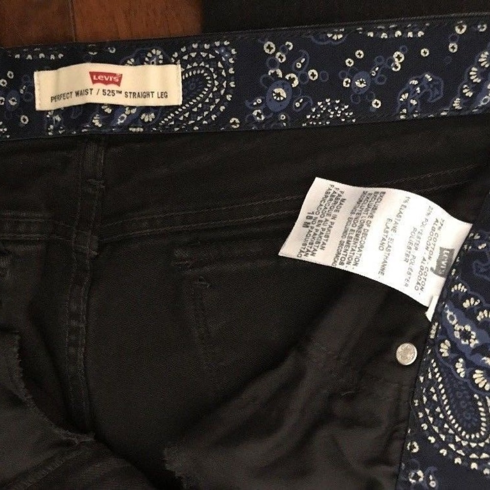 Levis 525 Jeans Straight Leg Perfect Waist 16M